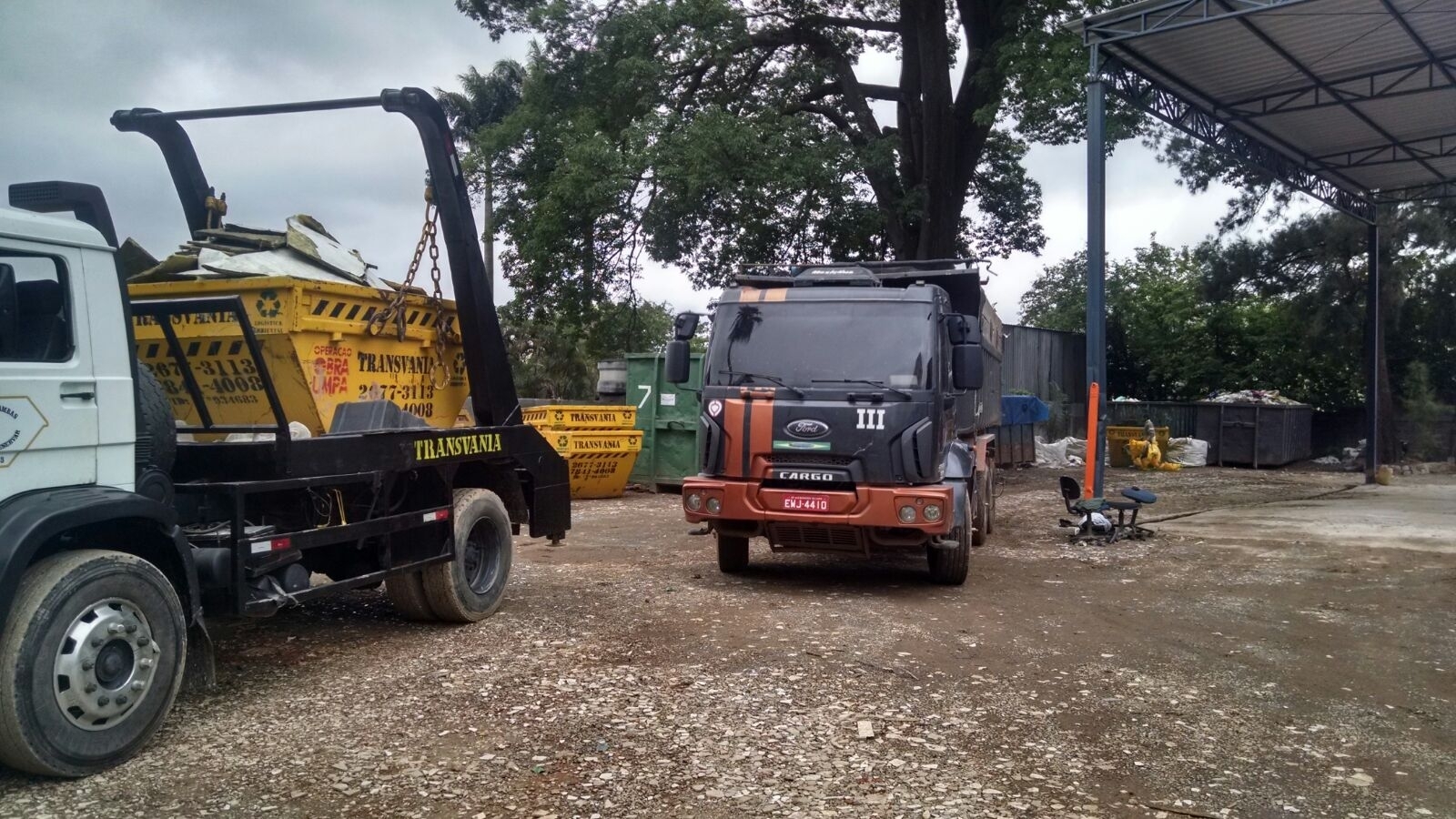 Limpar Terreno na Vila Príncipe de Gales - Retirada de Terra de Terreno