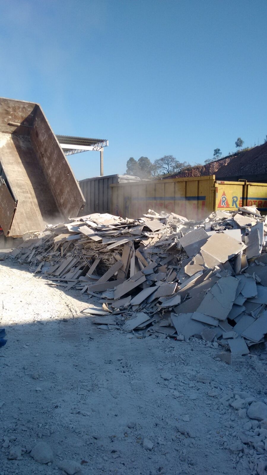 Limpeza de Terreno para Construção Preço na Vila Sacadura Cabral - Limpeza de Terreno para Construção