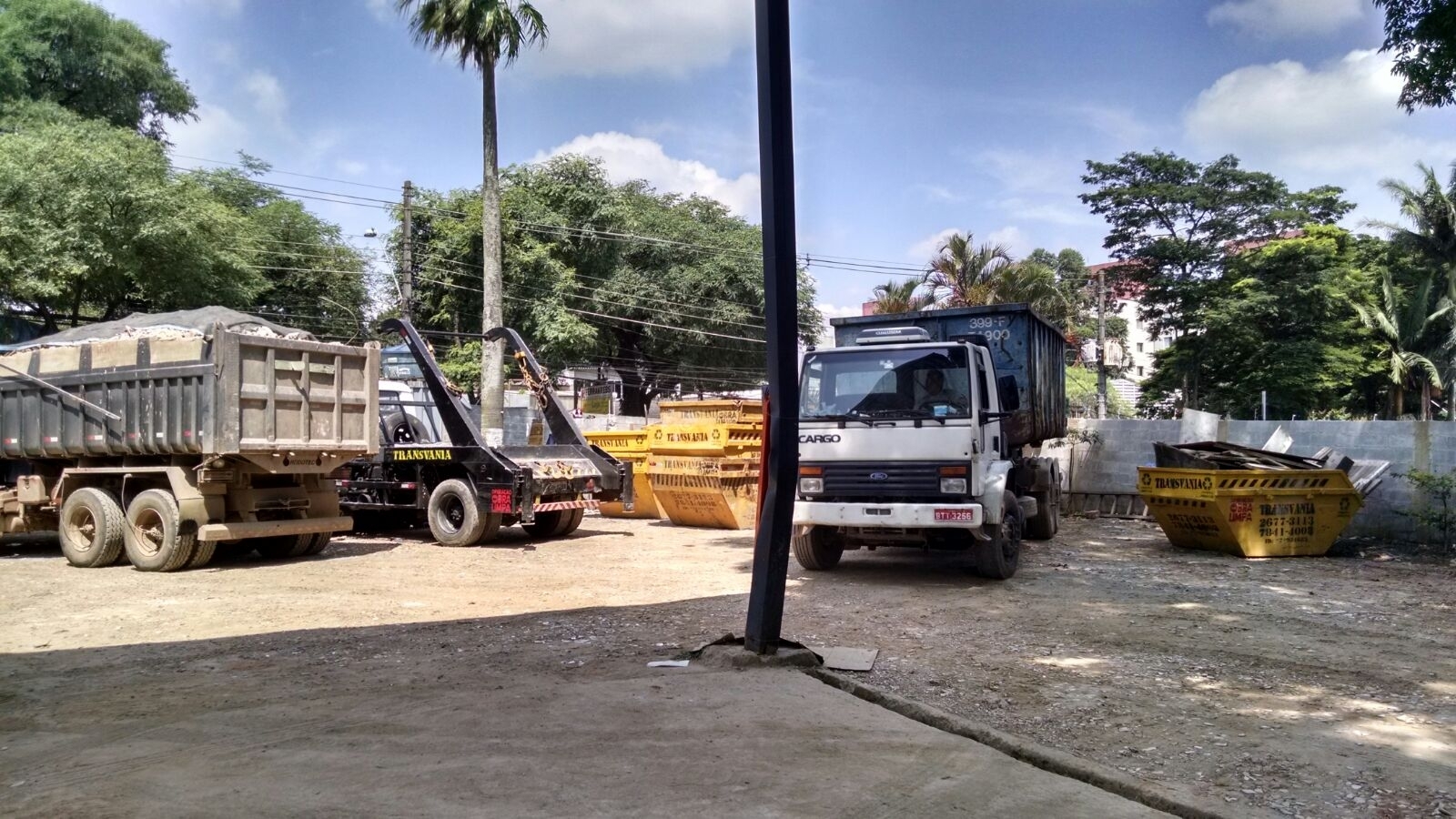 Procuro Caçamba para Remoção de Entulho na Vila Curuçá - Locação de Caçamba para Entulho