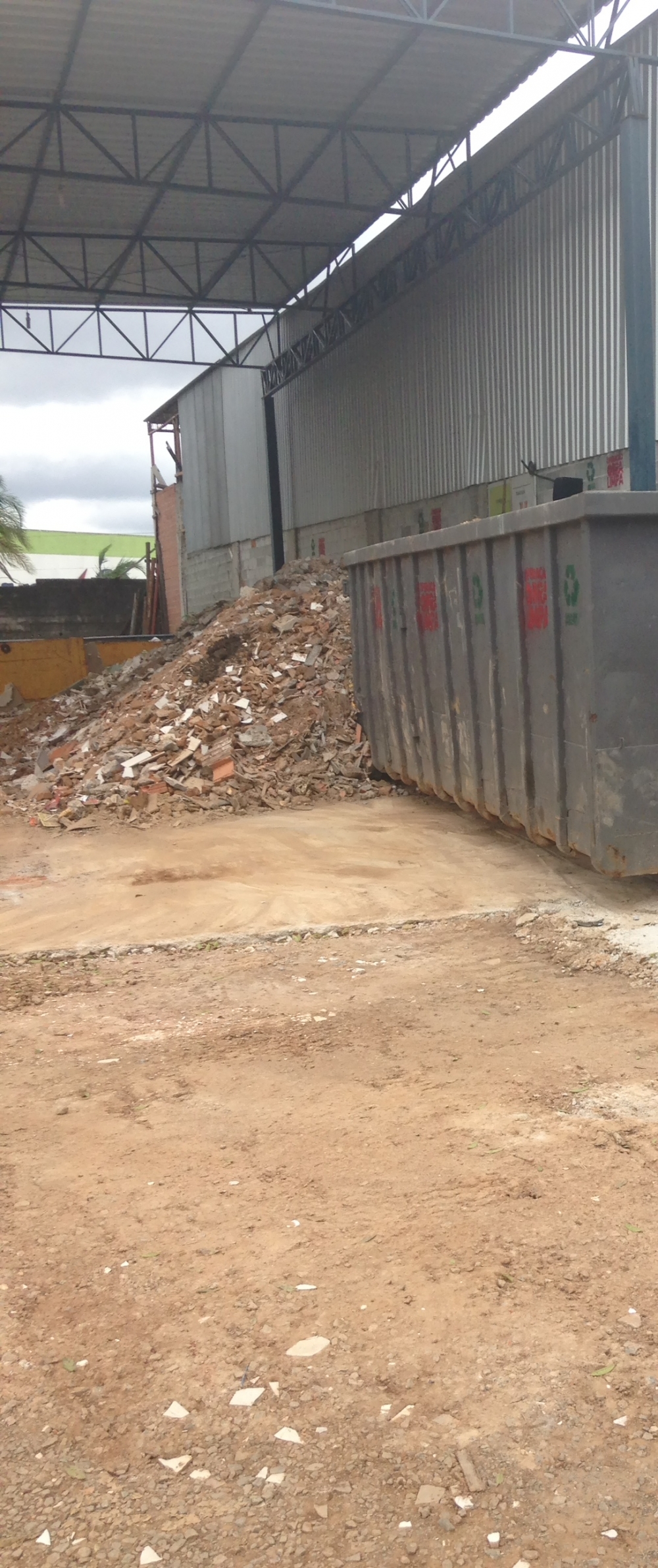 Procuro Remoção de Entulho com Caçamba na Vila João Ramalho - Caçamba para Remover Entulho