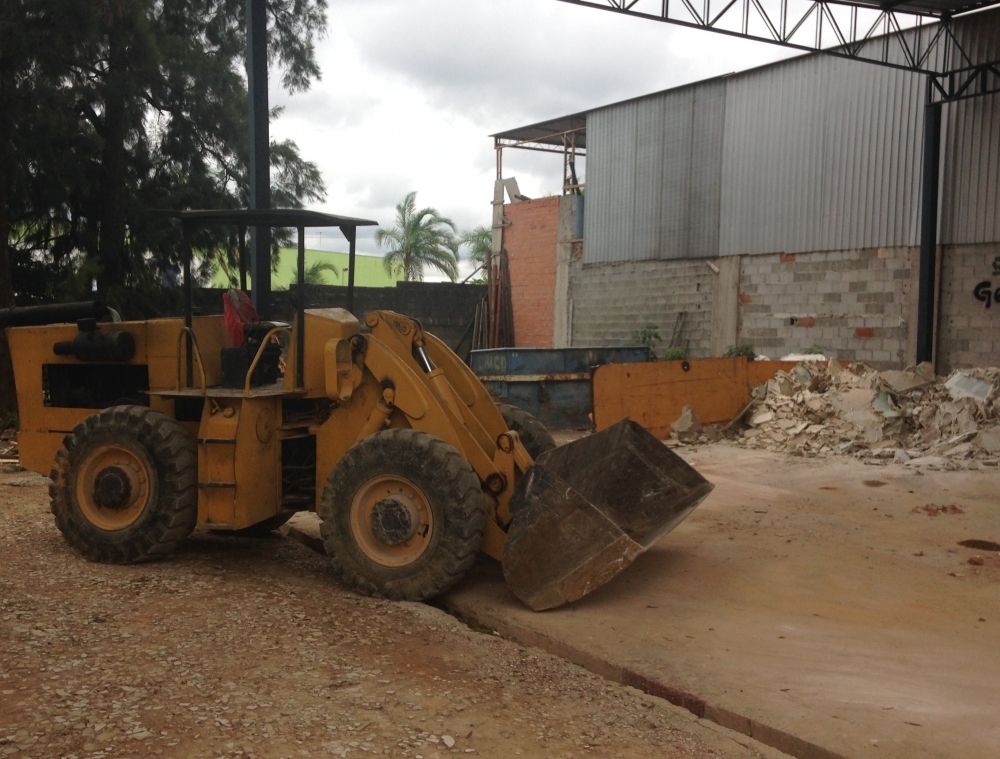 Quanto Custa Limpeza de Terreno na Vila Cecília Maria - Retirada de Terra de Terreno