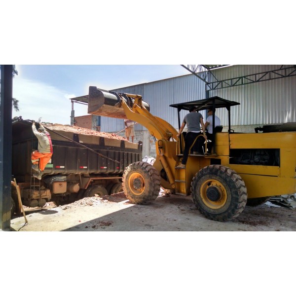 Retirada de Terra de Obras Pequenas no Bairro Campestre - Preço Remoção de Terra